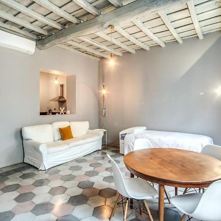 Stylish And Spacious Apartment Next To The Colosseum Roma Eksteriør bilde