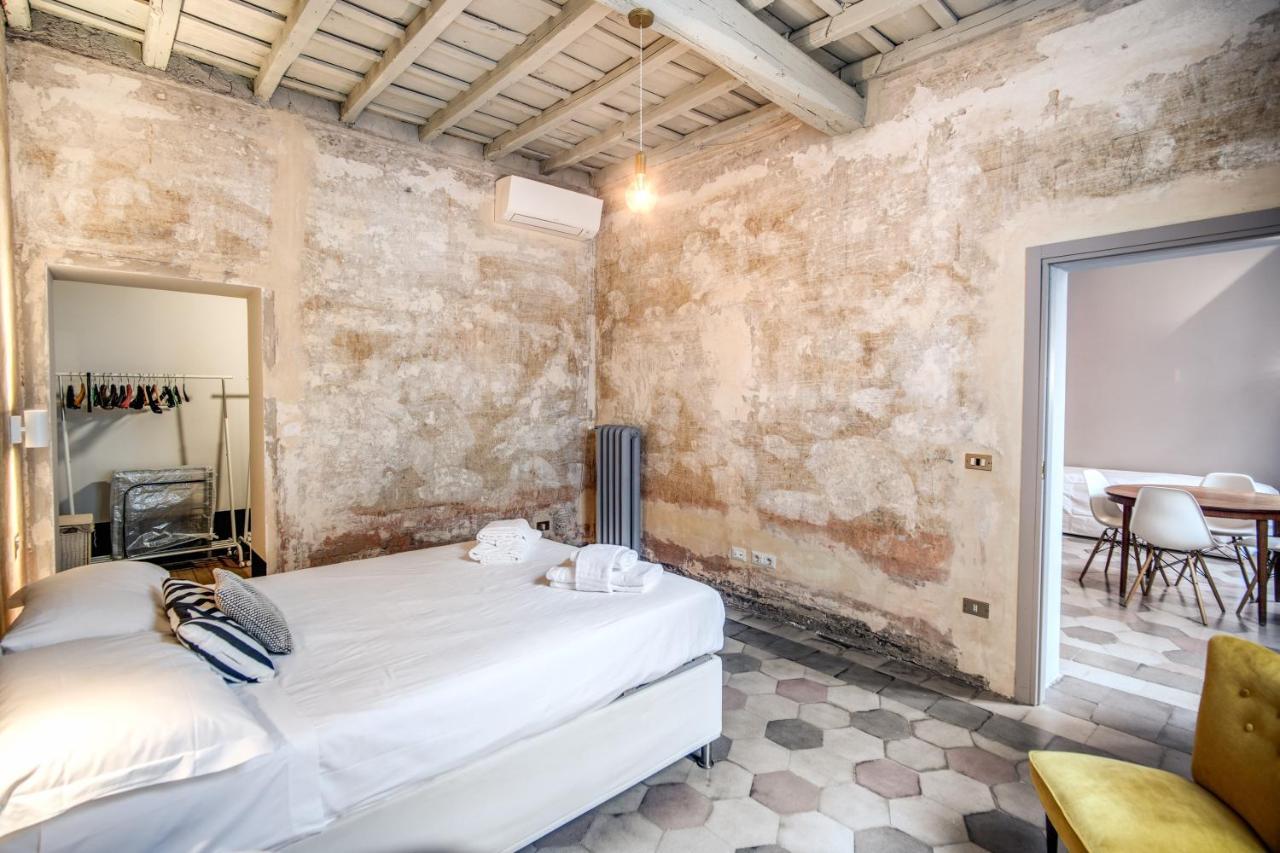 Stylish And Spacious Apartment Next To The Colosseum Roma Eksteriør bilde