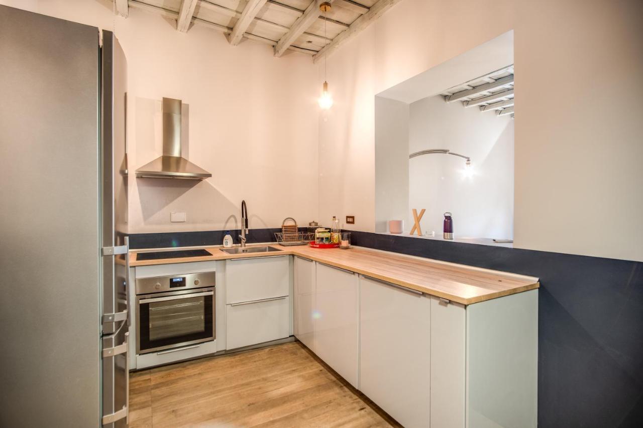 Stylish And Spacious Apartment Next To The Colosseum Roma Eksteriør bilde