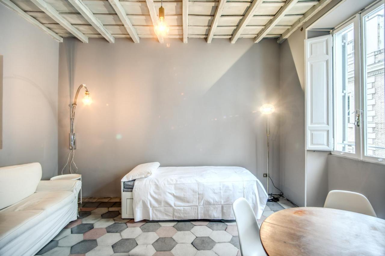 Stylish And Spacious Apartment Next To The Colosseum Roma Eksteriør bilde