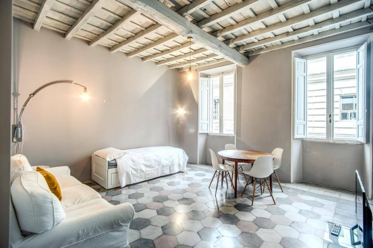 Stylish And Spacious Apartment Next To The Colosseum Roma Eksteriør bilde